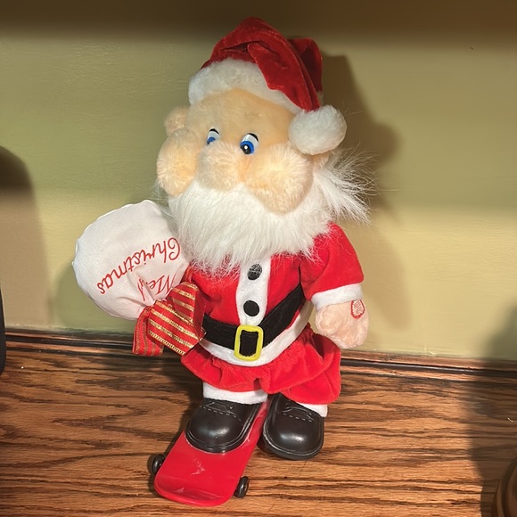 Angel toy SANTA ON A SKATEBOARD - Picture 2 of 3